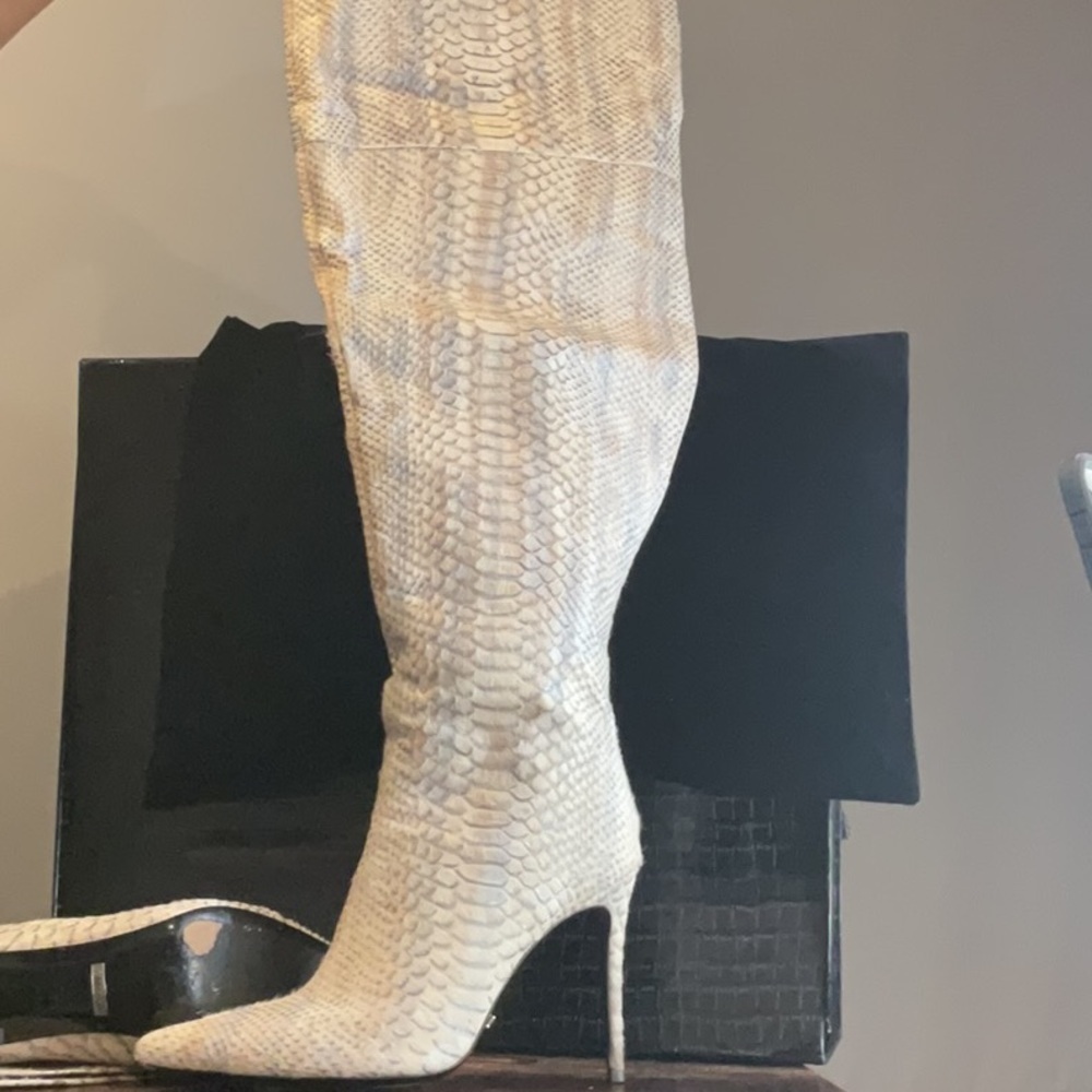 Jenniferle Thigh High Boots